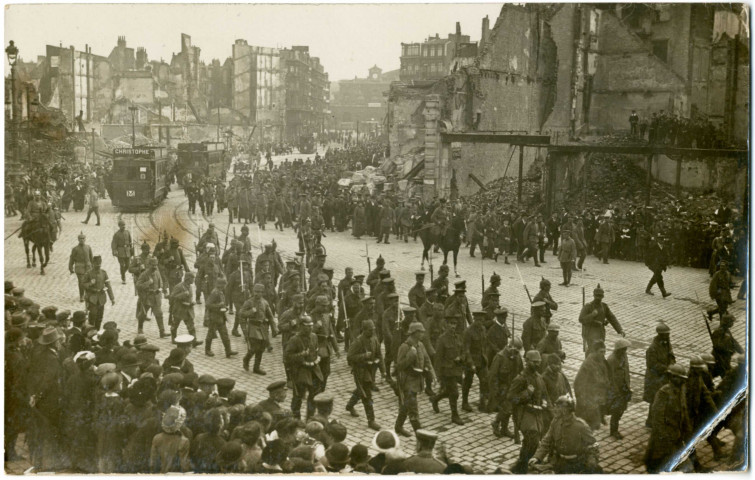 Lille. - Défilé de soldats allemands pendant la Première Guerre mondiale