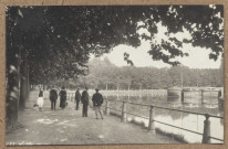 Avenue de Soubise. Le bois de la Deûle.