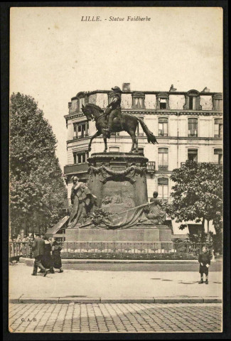 Lille. - Statue du Général Faidherbe.