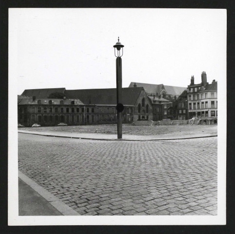 Ancien Palais de Justice démoli en 1961 et nouveau Palais inauguré en 1969