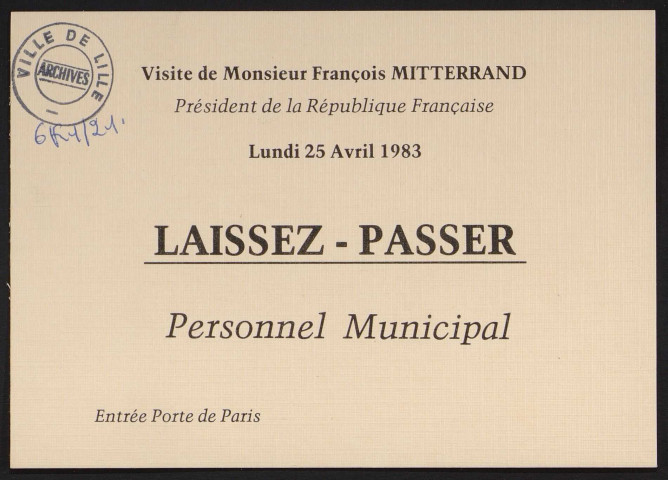Visite de monsieur François Mitterrand, Président de la République à l'occasion de l'inauguration du métro, le 25 avril 1983.