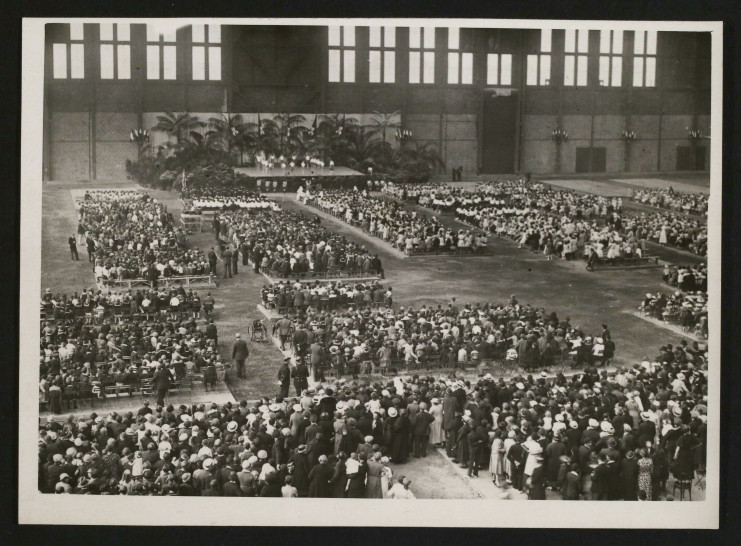 Fêtes organisées à l'occasion de la fin des camps de vacances en 1935 - Archives municipales de Lille -1R5/14