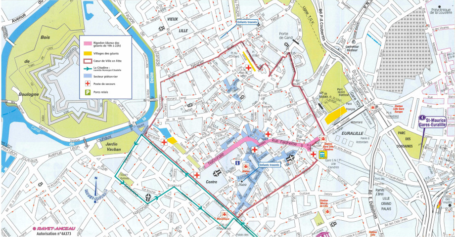 Géants des quartiers lillois.