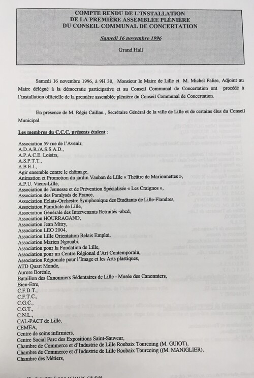 Liste des membres du premier Conseil communal de concertation.  Extrait du compte-rendu de l’installation  de l'assemblée plénière le 16 novembre 1996 - Archives municipales de Lille