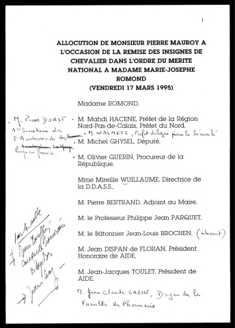 Remise des insignes de chevalier dans l'ordre du mérite national à Marie-Josèphe Romond. (Lille)