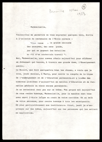 Hommage à Marie-Louise Brisville, institutrice à l'école normale de Douai, présidente de l'amicale des anciennes élèves de l'école normale.