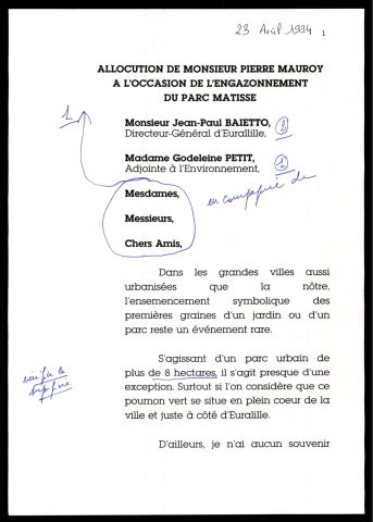 Engazonnement du parc Matisse. (Lille)