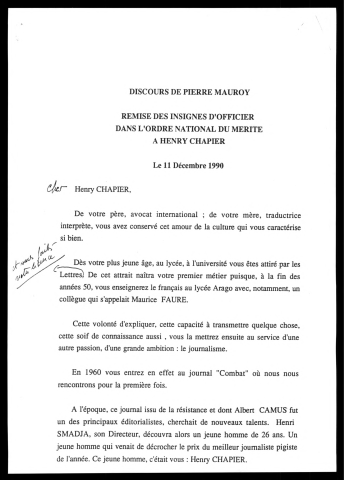 Remise des Insignes de l'officier dans l'Ordre National du Mérite à Henry Chapier. (Lille)