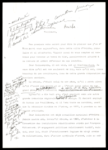 Remise de décoration à M. Quiquempois, maire d'Aniche. (Aniche)