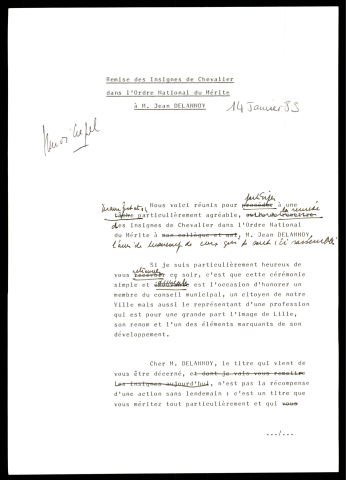 remise des insignes de chevalier dans l'ordre national du mérite à Jean Delannoy. (Lille)