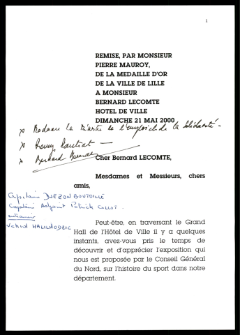 Remise de la médaille d'or de la ville de Lille à Bernard Lecomte. (Lille)