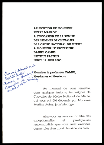 Remise des insignes de Chevalier de l'Ordre National du Mérite à Daniel Camus. (Lille)