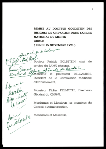 Remise au docteur Goldstein des insignes de chevalier dans l'ordre national du mérite. (Lille)