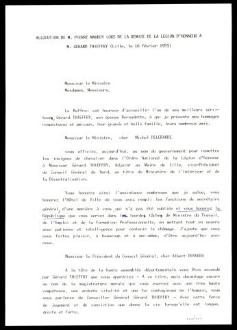 Remise des insignes de chevalier de la légion d'honneur à M. Thieffry. (Lille)